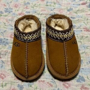 Toddler UGG slippers